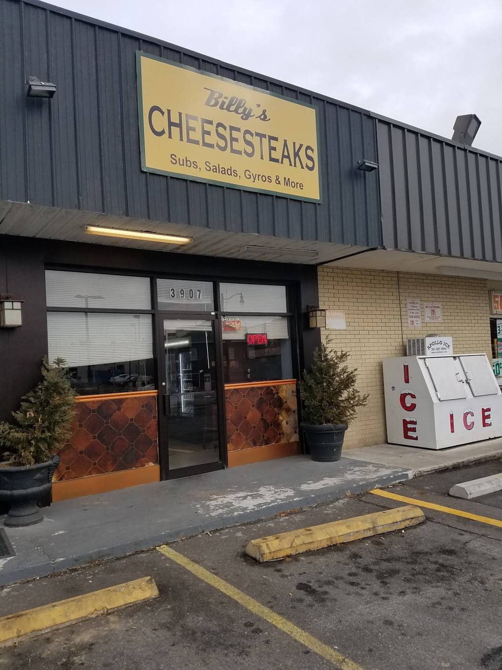 Billys Cheesesteaks | restaurant | 3907 Lee Hwy, Arlington, VA 22207, USA | 7035277733 OR +1 703-527-7733