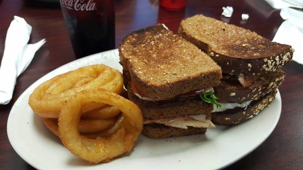 Darrells "Dog Gone Good" Diner | restaurant | 11175 Southwest 93rd Court Road #106, Ocala, FL 34481, USA | 3526719888 OR +1 352-671-9888