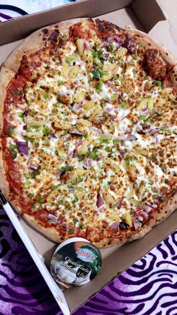 Family Pizza | restaurant | 10 Lormel Gate, Brampton, ON L7A 2K7, Canada | 9054956666 OR +1 905-495-6666