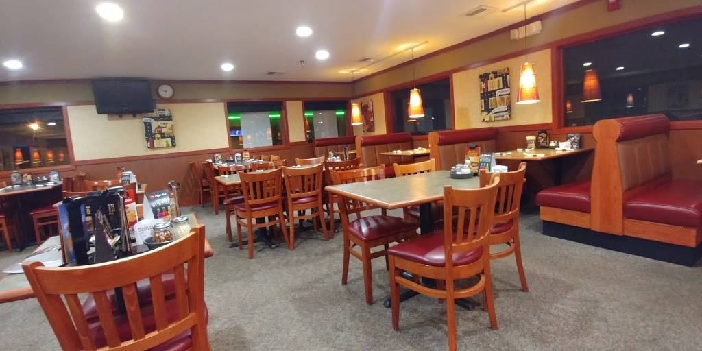 Pizza Hut | meal takeaway | 1018 W Madison St, Washington, IA 52353, USA | 3196536521 OR +1 319-653-6521