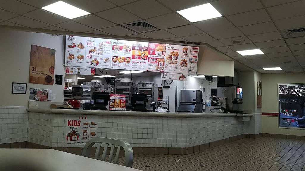 KFC | restaurant | 6227 Little River Turnpike, Alexandria, VA 22312, USA | 7032568898 OR +1 703-256-8898