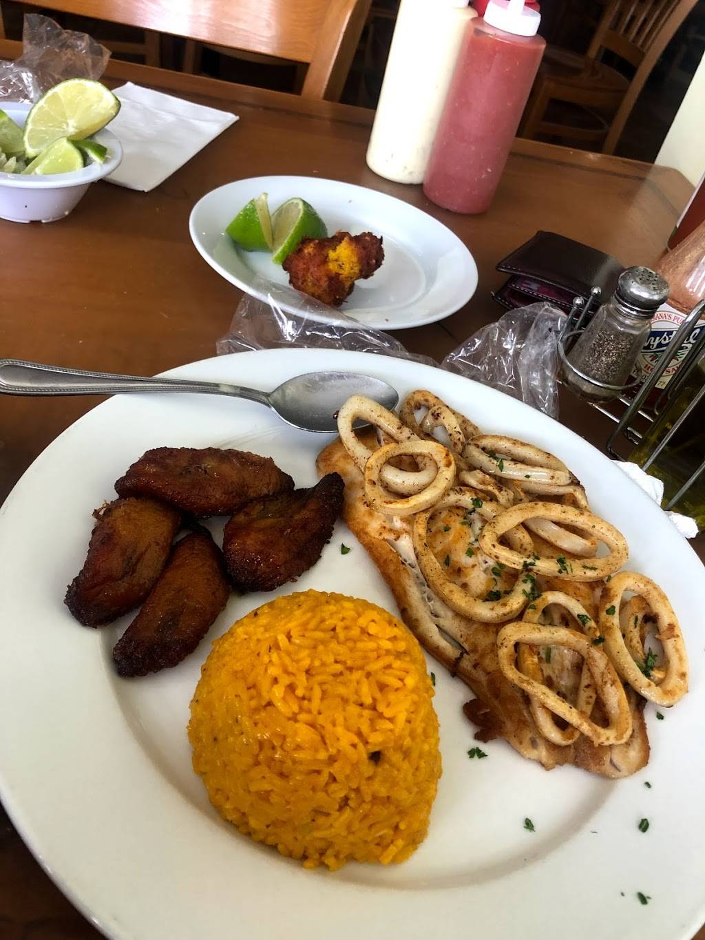 Cayo Esquivel Seafood Hialeah | restaurant | 11890 NW 87th Ct #1, Hialeah Gardens, FL 33018, USA | 3058250505 OR +1 305-825-0505