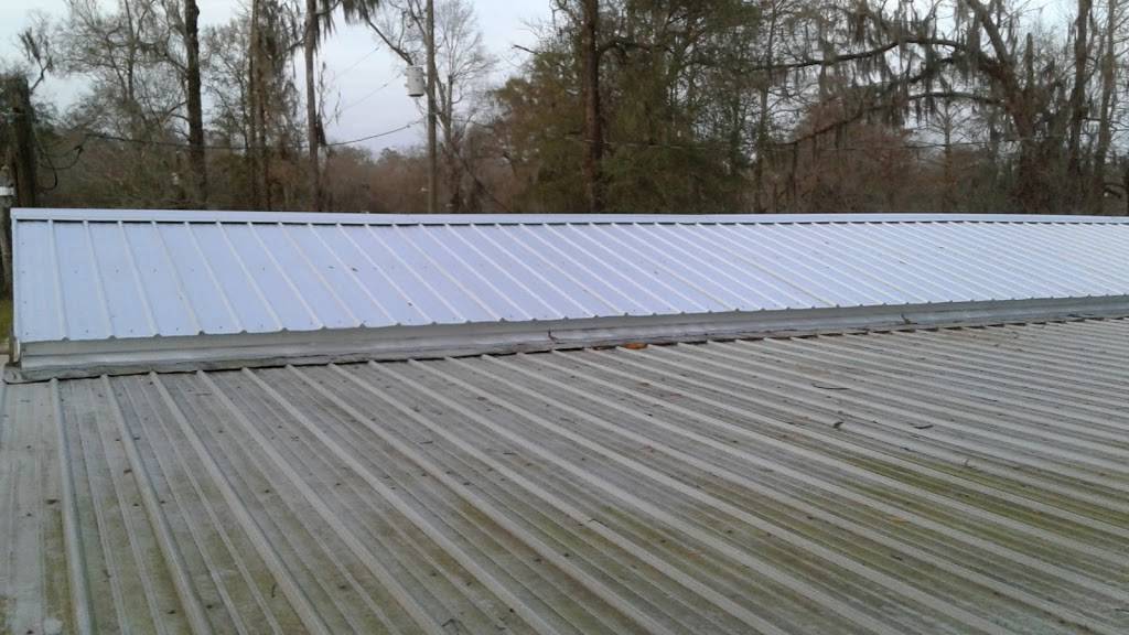 Reds Restaurant and Bar | restaurant | 21110 LA-22, Maurepas, LA 70449, USA | 2256953485 OR +1 225-695-3485