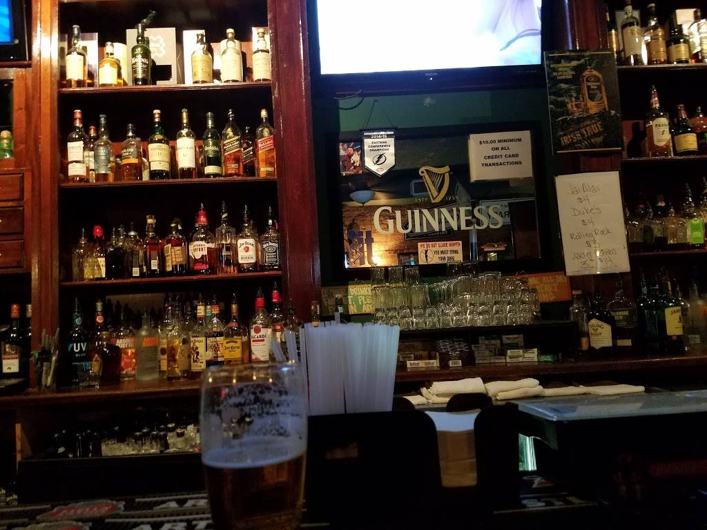 McCabes Irish Pub | restaurant | 302 Old Main St, Bradenton, FL 34205, USA | 9418963126 OR +1 941-896-3126