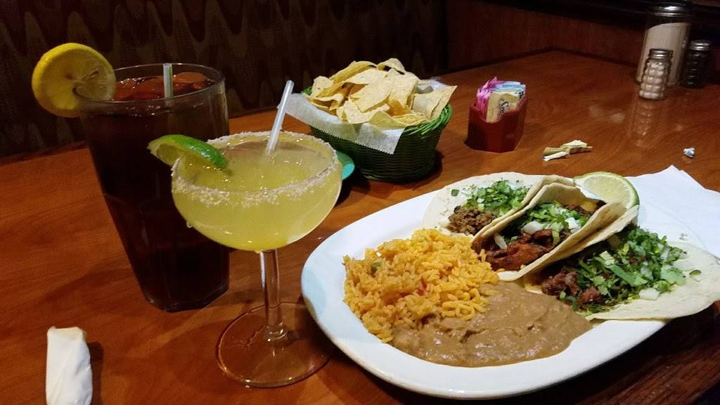 Ruchis Mexican Grill | restaurant | 6945 Industrial Pkwy, Rosenberg, TX 77471, USA | 8323633535 OR +1 832-363-3535