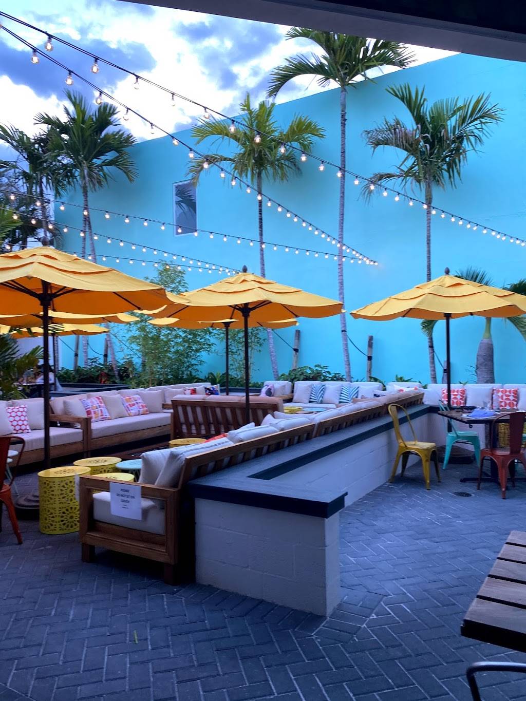 Hawkers Asian Street Fare | restaurant | 640 E Atlantic Ave, Delray Beach, FL 33483, USA | 5614854111 OR +1 561-485-4111