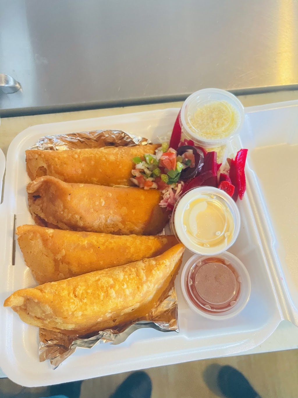 Delicias los amigos | restaurant | 204 Woodford Ave, Bowling Green, KY 42101, USA | 2707776202 OR +1 270-777-6202