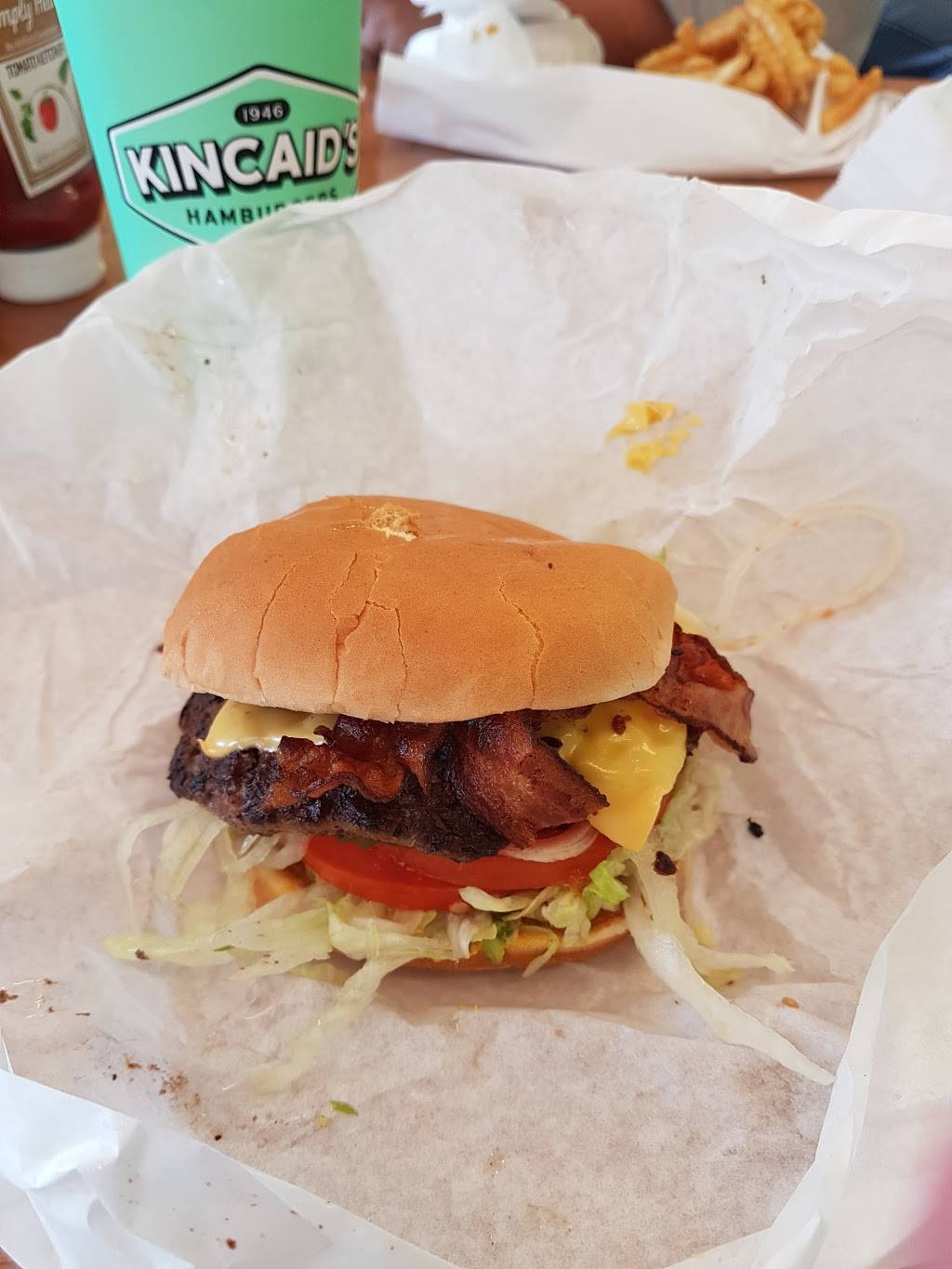 Kincaids Hamburgers | restaurant | 4825 Overton Ridge Blvd Suite 328, Fort Worth, TX 76132, USA | 8173706400 OR +1 817-370-6400