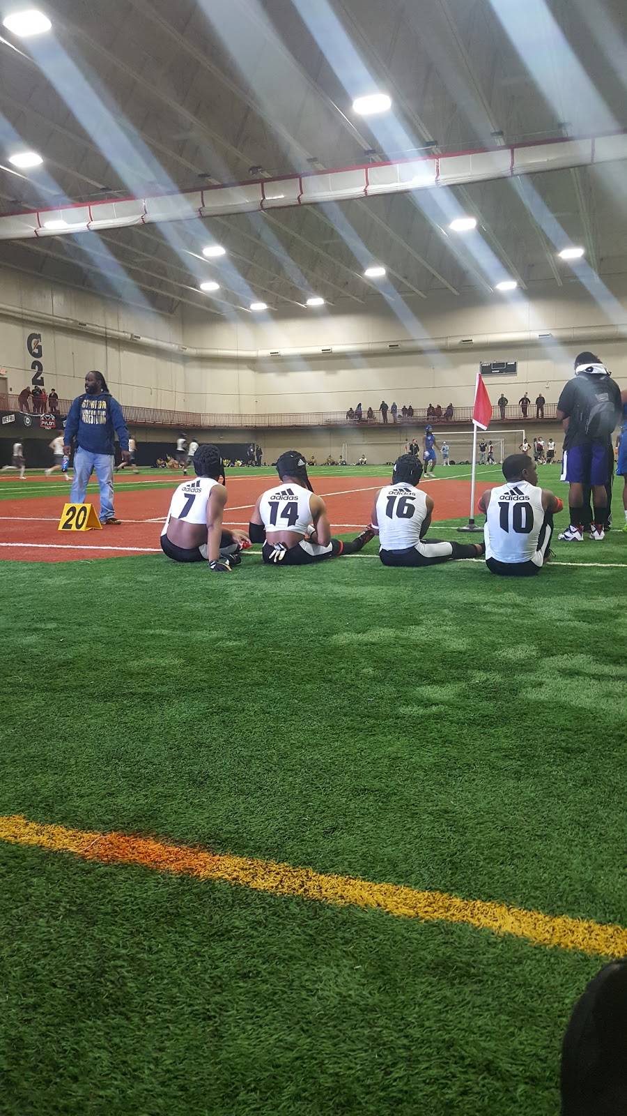 Canlan Sportsplex | restaurant | 28156 W Northpointe Pkwy, Barrington, IL 60010, USA | 8473823433 OR +1 847-382-3433