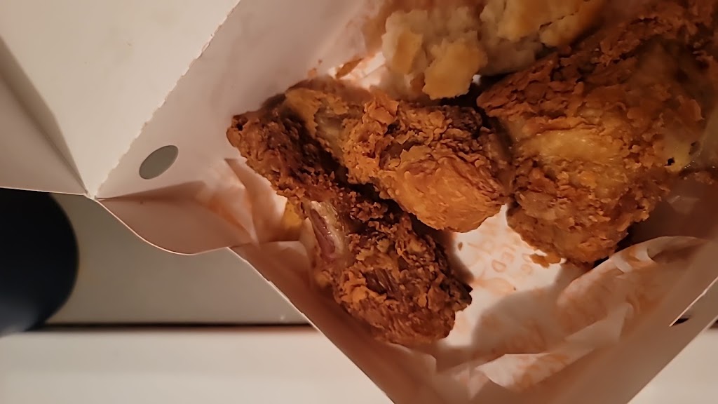 Popeyes Louisiana Kitchen | restaurant | 1250 Koger Center Blvd, North Chesterfield, VA 23235, USA | 8044663400 OR +1 804-466-3400