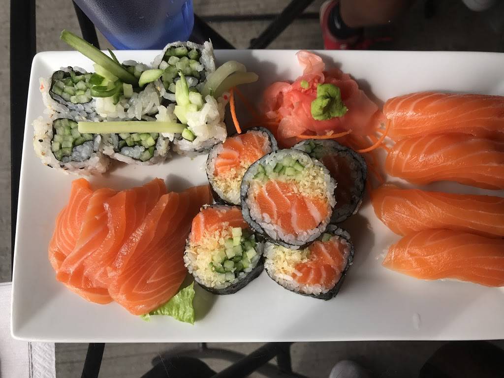 St-Adèle Sushi | restaurant | 555 Boulevard de Sainte-Adèle, Sainte-Adèle, QC J8B 1A7, Canada | 4502298388 OR +1 450-229-8388