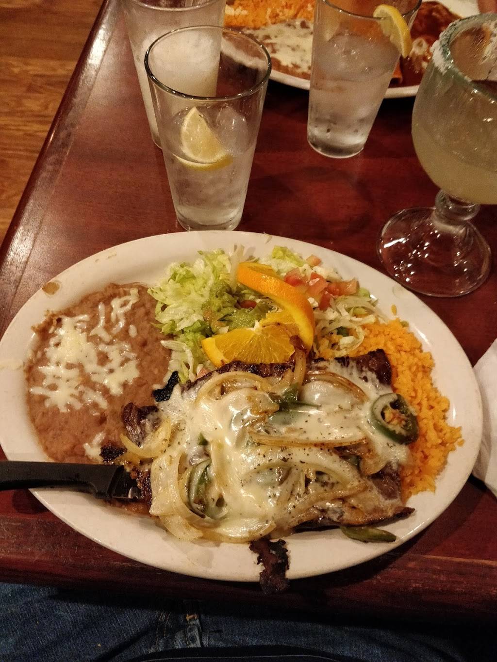 Rivers’ Mexican Cantina & Grill | restaurant | 407 Sycamore Rd, Genoa, IL 60135, USA | 8157842017 OR +1 815-784-2017