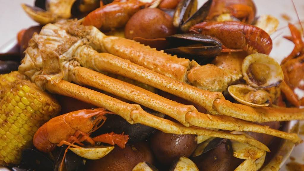 Yummi Crab | restaurant | 675 Phoenix Dr, Virginia Beach, VA 23452, USA | 7579375955 OR +1 757-937-5955