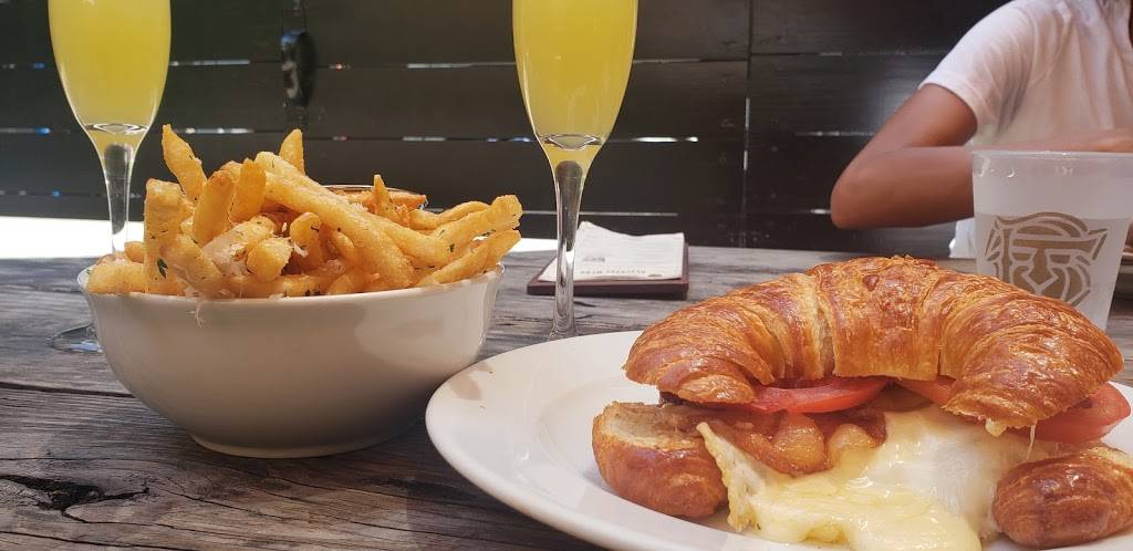 Blind Tiger Pub | restaurant | 36-38 Broad St, Charleston, SC 29403, USA | 8438726700 OR +1 843-872-6700