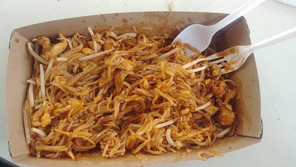 Thai Express | restaurant | N. Business Park Shopping Ctr, 6956 Financial Dr, Mississauga, ON L5N 8J4, Canada | 9058128800 OR +1 905-812-8800