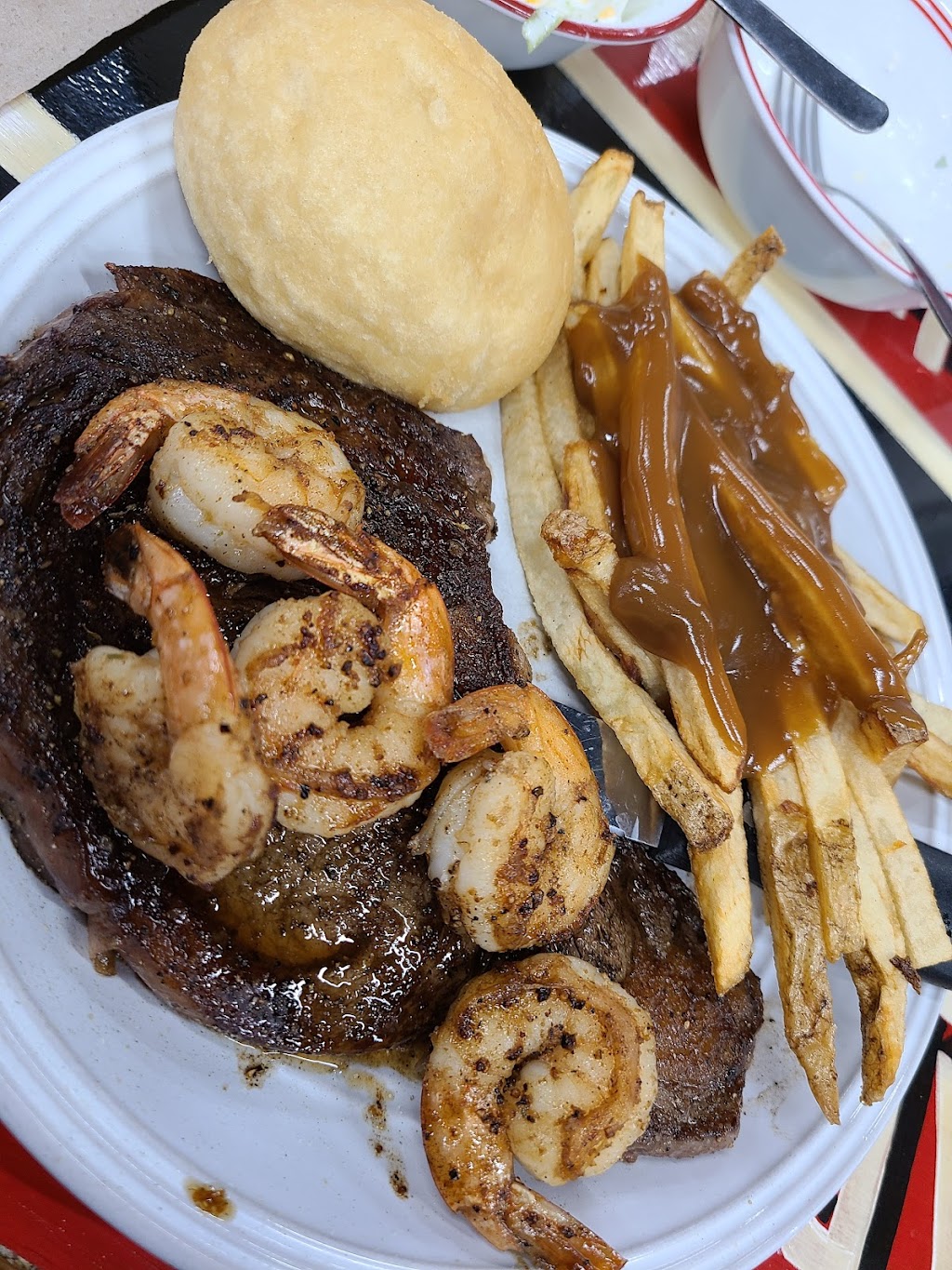 Skidmores Grill | restaurant | 155 East W Eucutta St, Shubuta, MS 39360, USA | 6016879393 OR +1 601-687-9393