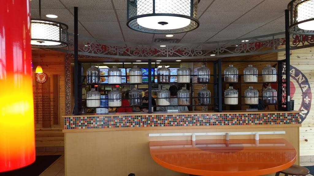 Popeyes Louisiana Kitchen | restaurant | 4232 W Central Ave, Wichita, KS 67212, USA | 3164404580 OR +1 316-440-4580