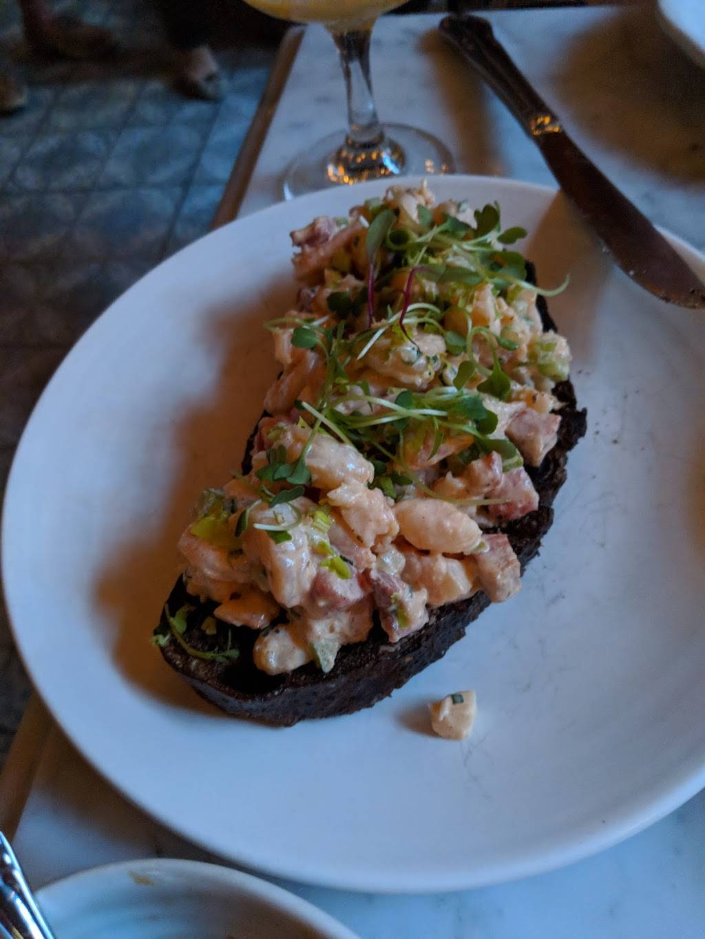 Harp & Crown | restaurant | 1525 Sansom St, Philadelphia, PA 19102, USA | 2153302800 OR +1 215-330-2800