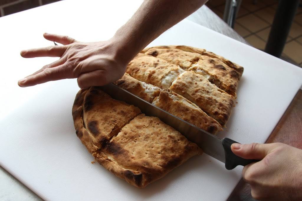 La Casa Pizzaria West at Pacific Springs | restaurant | 610 S 168th St, Omaha, NE 68118, USA | 4025066868 OR +1 402-506-6868