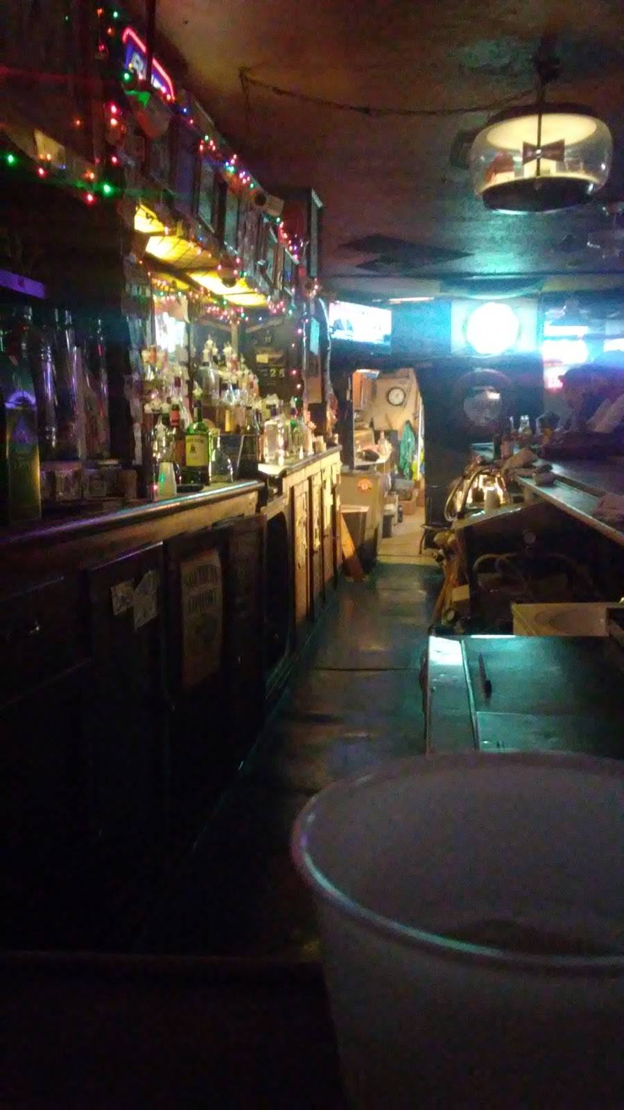 Mangines Cafe | restaurant | 229 Colorado Ave, Lorain, OH 44052, USA | 4402881858 OR +1 440-288-1858