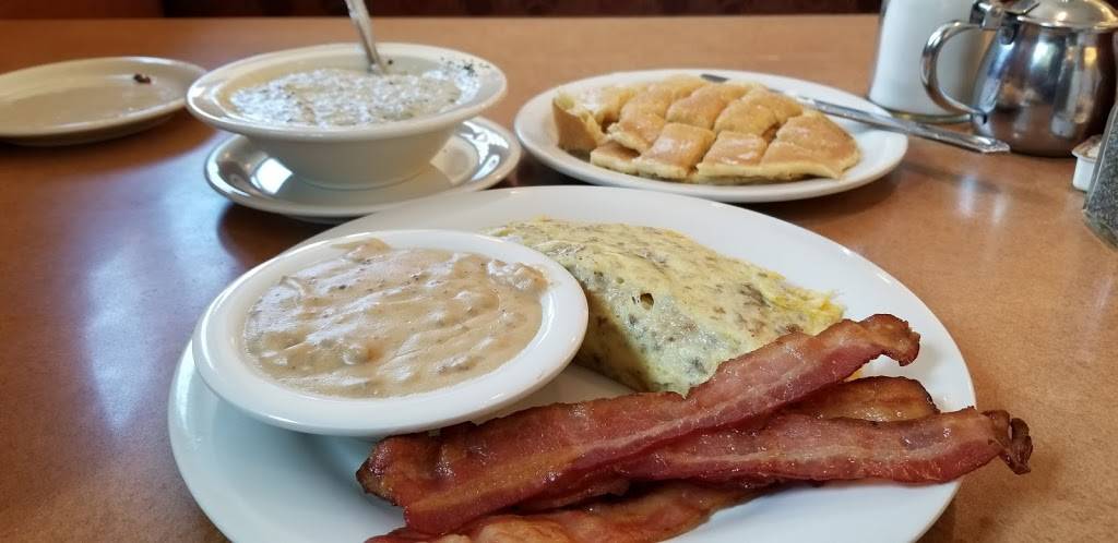 Golden Nugget Pancake House | restaurant | 2932 S Dixie Dr, Dayton, OH 45409, USA | 9372980138 OR +1 937-298-0138