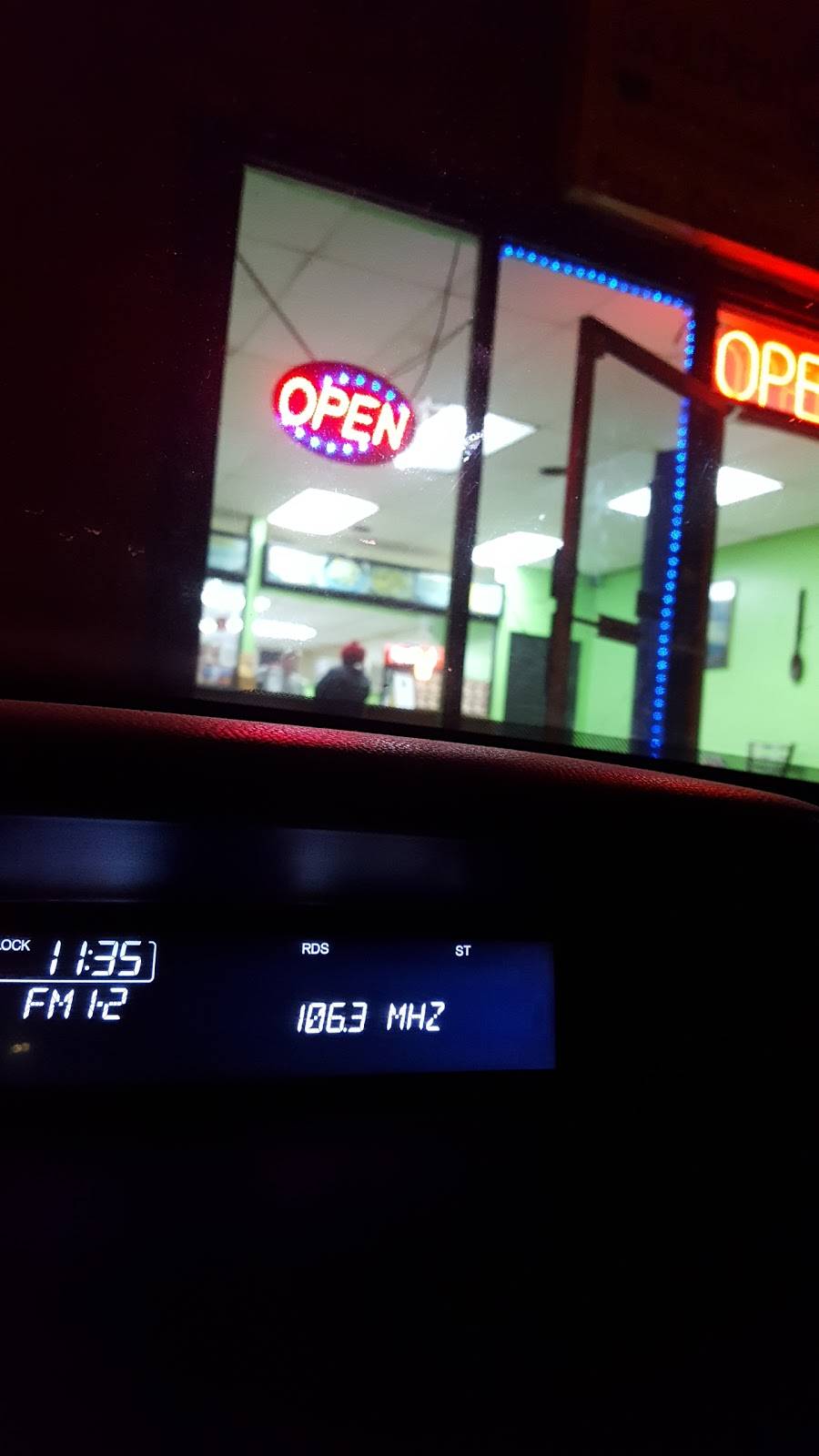 5 Star Pizza | meal delivery | 2768 E 5th Ave, Columbus, OH 43219, USA | 6143043396 OR +1 614-304-3396