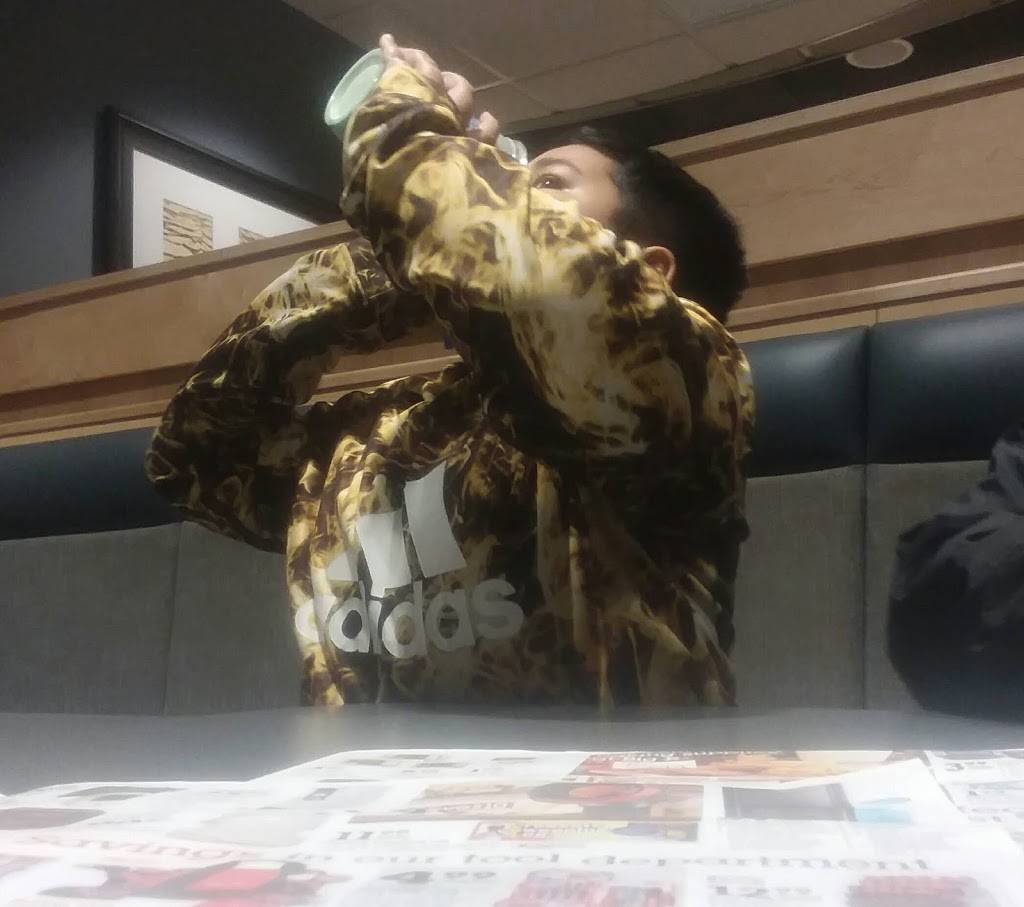 Culvers | restaurant | 1060 S Division St, Harvard, IL 60033, USA | 8157709001 OR +1 815-770-9001