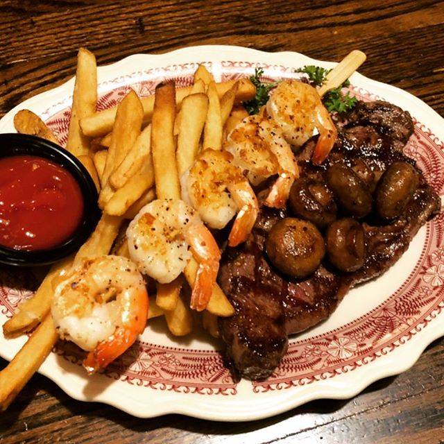 The Old Spaghetti Factory | restaurant | 727 N 1st St, St. Louis, MO 63102, USA | 3146210276 OR +1 314-621-0276