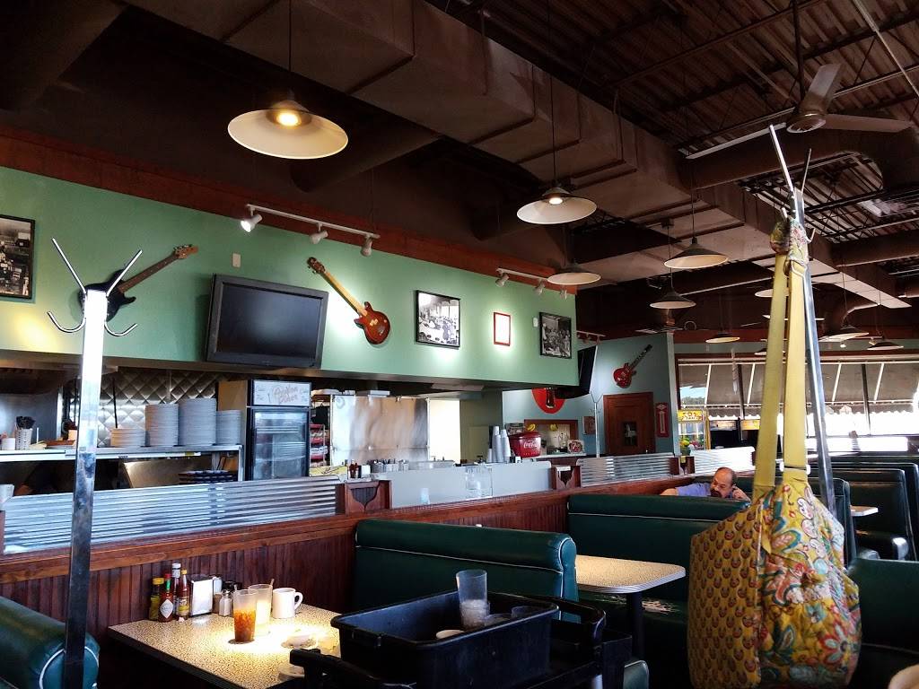 Avalon Diner | restaurant | 12810 Southwest Fwy, Stafford, TX 77477, USA | 2812400213 OR +1 281-240-0213