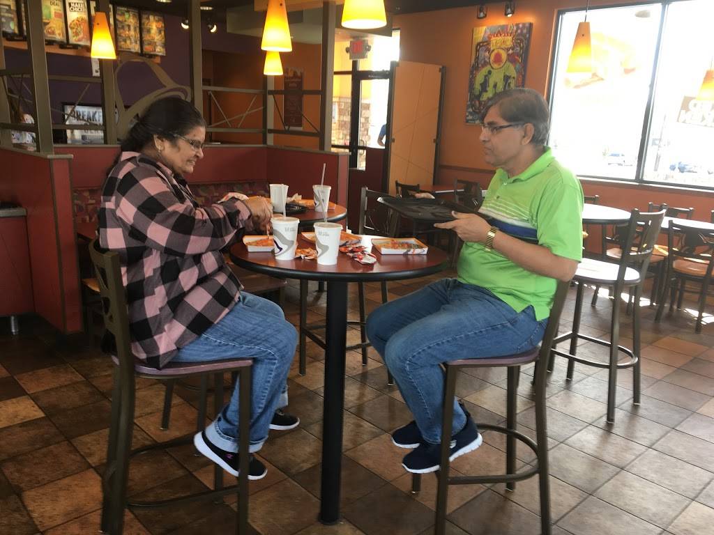 Taco Bell | meal takeaway | 7501 Annapolis Rd, Landover Hills, MD 20784, USA | 3014590807 OR +1 301-459-0807