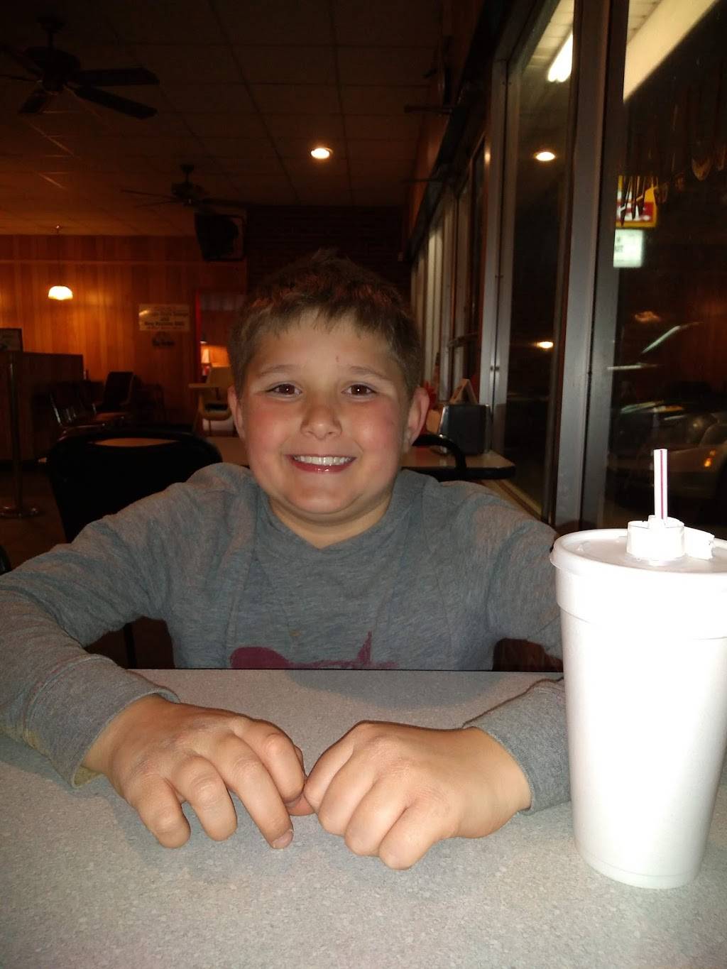 Armandos Restaurant | restaurant | 1105 Lafayette Rd, Rossville, GA 30741, USA | 7068612252 OR +1 706-861-2252