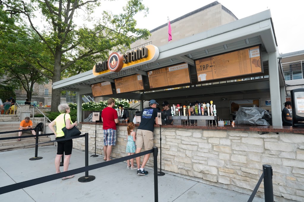 Brat Stand | restaurant | 800 Langdon St, Madison, WI 53706, USA | 6082627324 OR +1 608-262-7324