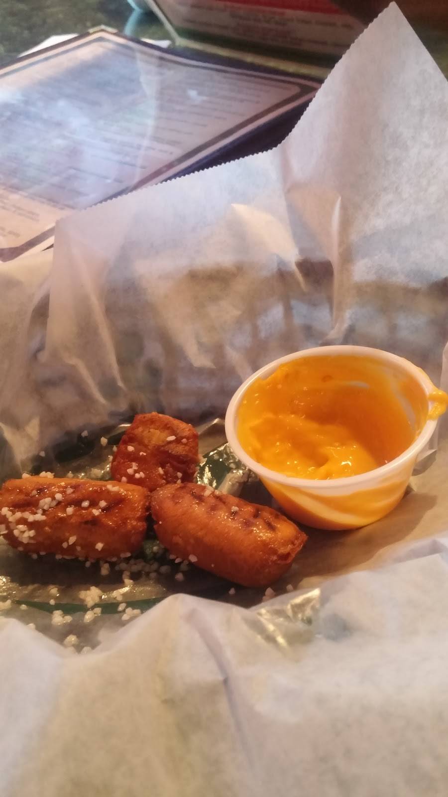 Rookies | restaurant | 6825 Parker Rd, Florissant, MO 63033, USA | 3147419744 OR +1 314-741-9744