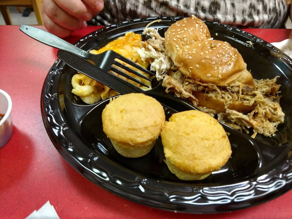 Wildwood Bar-B-Que | restaurant | 2470 Anderson Hwy C, Powhatan, VA 23139, USA | 8043729574 OR +1 804-372-9574