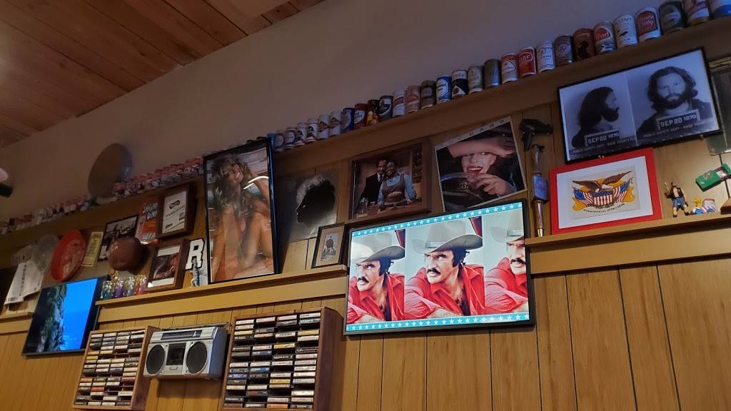 Ricks Famous Juicy Burgers | restaurant | 421 Broad St, Utica, NY 13501, USA | 3157357425 OR +1 315-735-7425