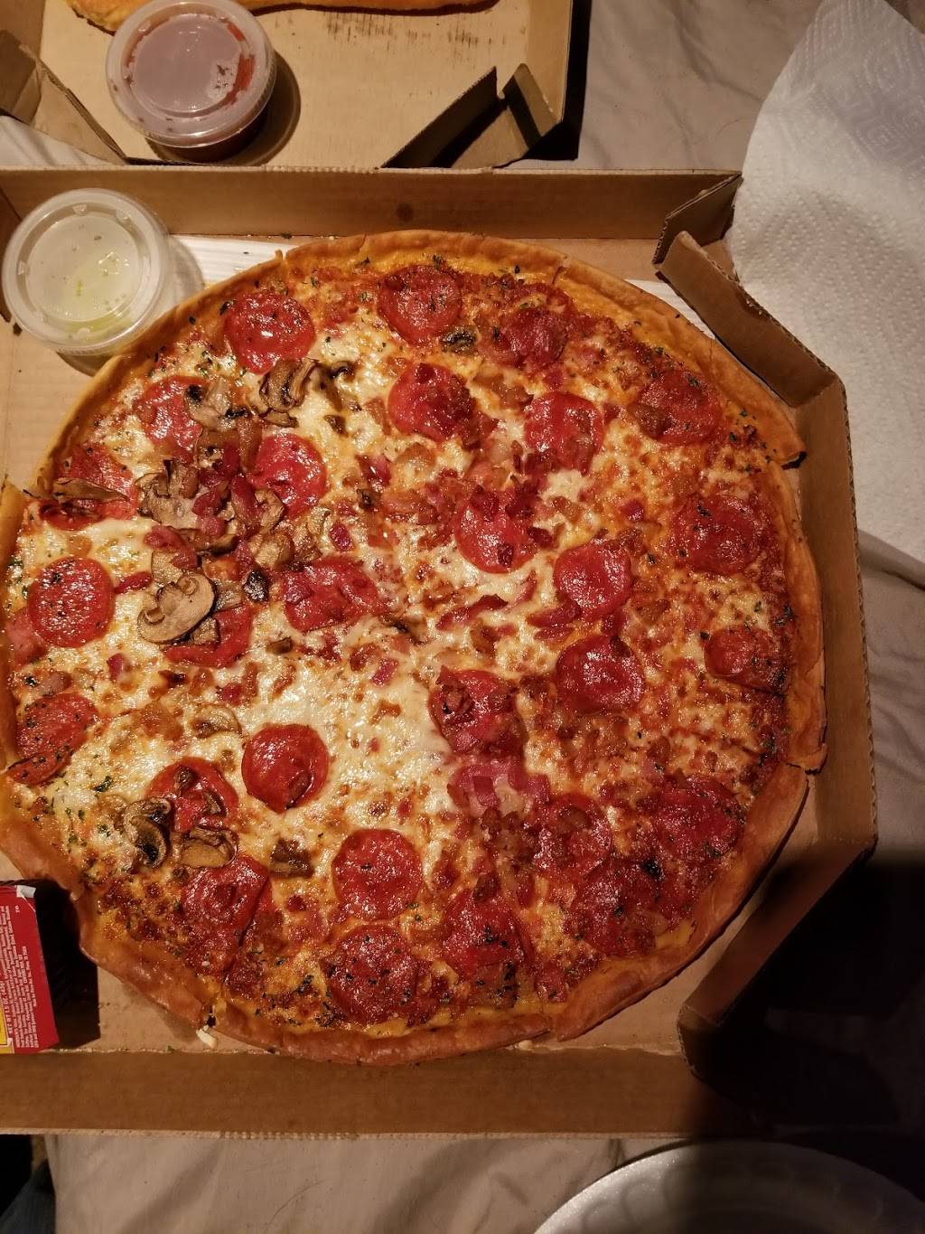 Pizza Hut | meal takeaway | 597 N L Rogers Wells Blvd, Glasgow, KY 42141, USA | 2706512959 OR +1 270-651-2959