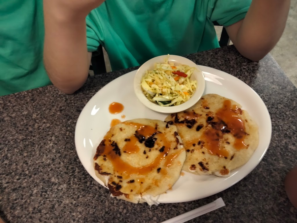 La chele 2. Pupuseria y restaurante | restaurant | 811 S Mt Olive St, Siloam Springs, AR 72761, USA | 4793732451 OR +1 479-373-2451