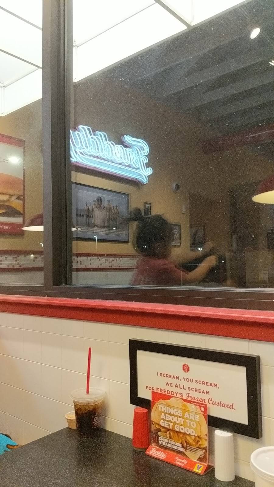 Freddys Frozen Custard & Steakburgers | restaurant | 8510 S 30th St, Lincoln, NE 68516, USA | 4029044684 OR +1 402-904-4684