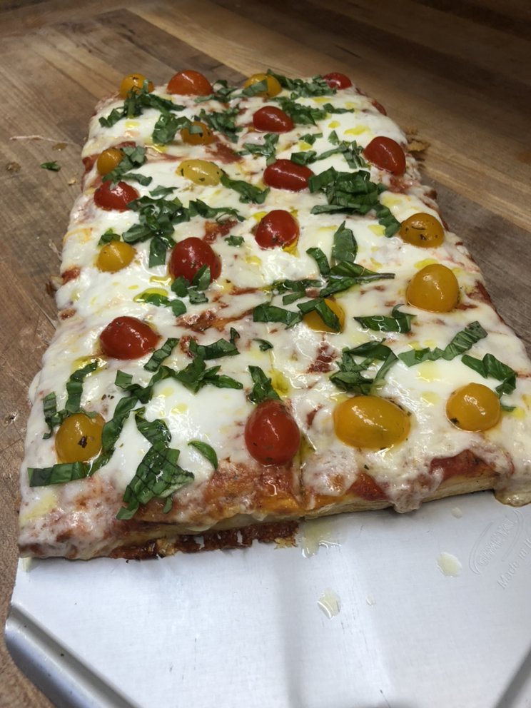 Slices | restaurant | 505 Flower St Suite B-260, Los Angeles, CA 90071, USA | 2135594995 OR +1 213-559-4995