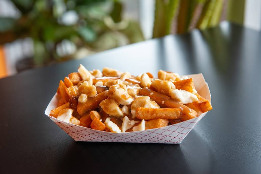 La Poutinerie | restaurant | 853 Avenue Myrand, Québec, QC G1V 2V8, Canada | 4183531630 OR +1 418-353-1630