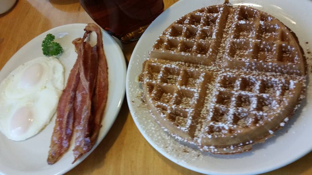 Caposeys Whole Works Restaurant | restaurant | 5250 Green Key Rd, New Port Richey, FL 34652, USA | 7278424307 OR +1 727-842-4307