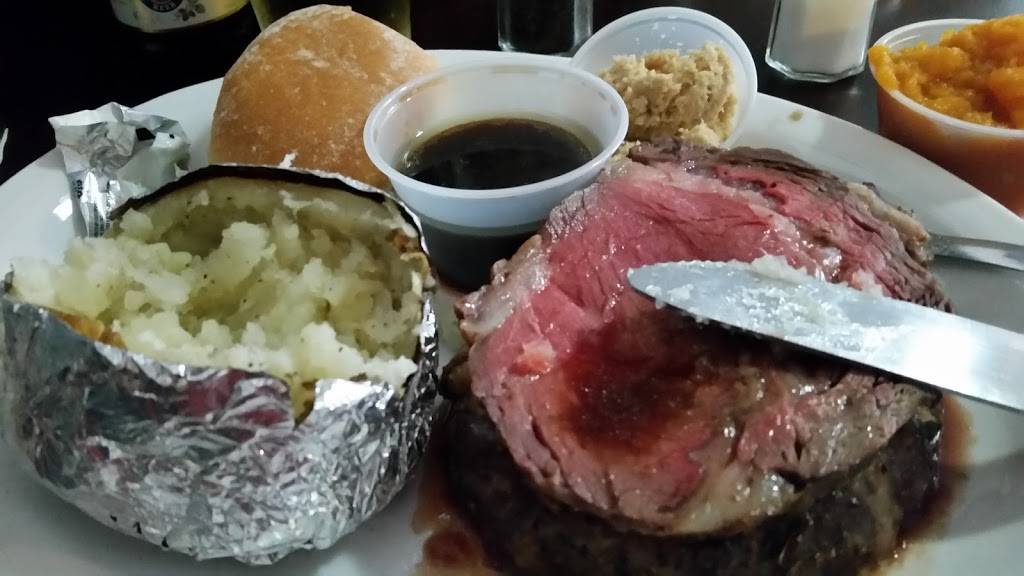 Macks Catering Service | restaurant | 773 Quinebaug Rd, Quinebaug, CT 06262, USA | 8604970182 OR +1 860-497-0182