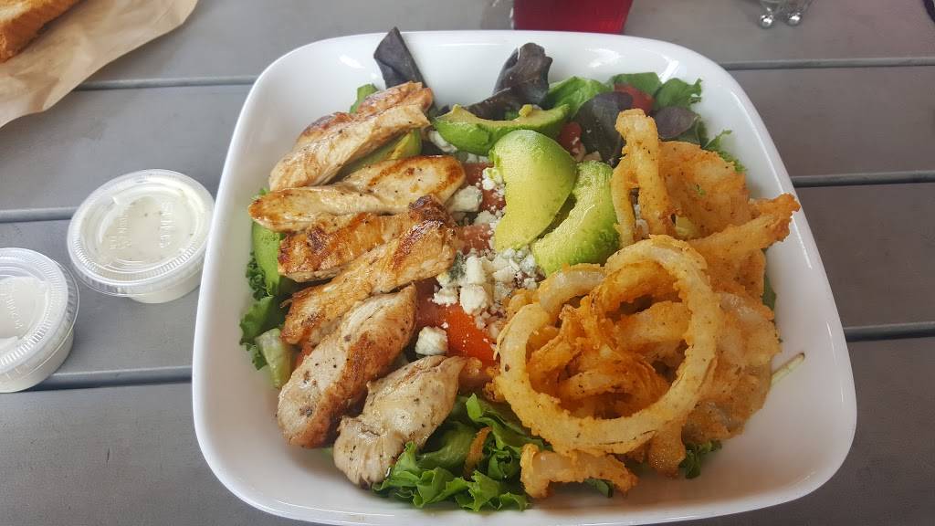 Moxie Burger | restaurant | 555 S Atlanta St, Roswell, GA 30075, USA | 6788784411 OR +1 678-878-4411