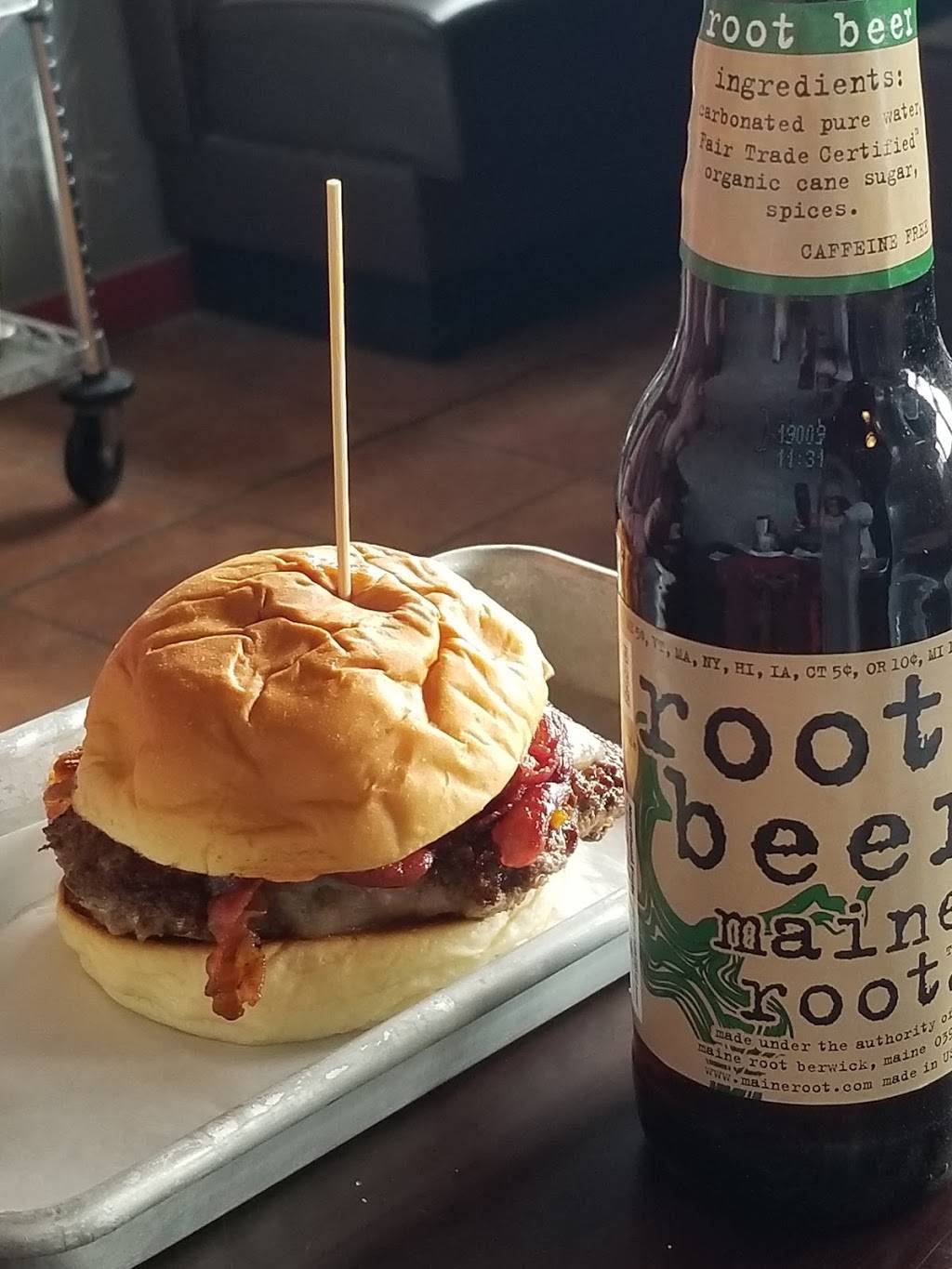 Butcher Burger Bethel | restaurant | 188 Main St, Bethel, ME 04217, USA | 2078241171 OR +1 207-824-1171