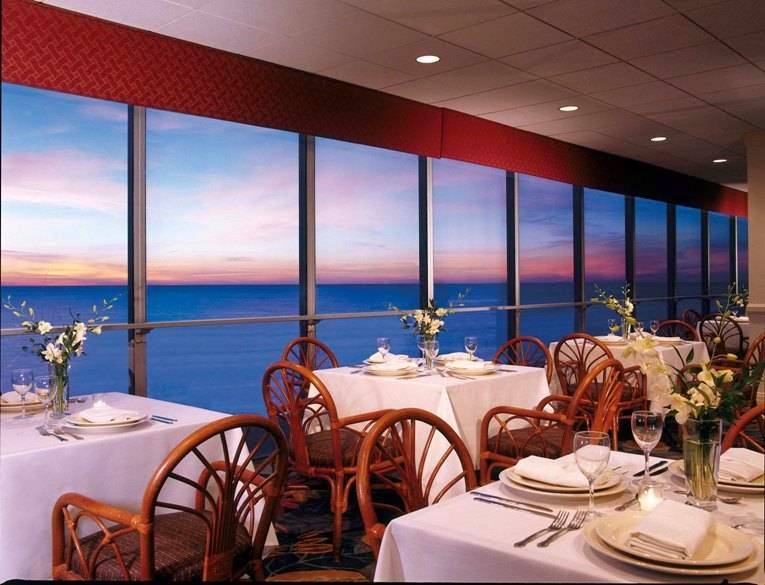 Sand Dollar Restaurant | restaurant | 233 Benjamin Franklin Dr, Sarasota, FL 34236, USA | 9413885555 OR +1 941-388-5555