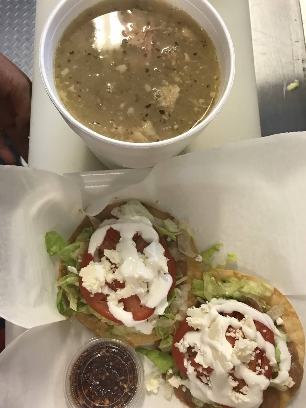 La Maria Taqueria | restaurant | 1690 McKnight Rd N, Maplewood, MN 55109, USA | 6513369557 OR +1 651-336-9557