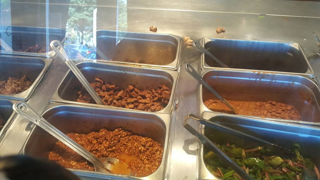 Chipotle Mexican Grill | restaurant | 5920 Roswell Rd Ste B101, Sandy Springs, GA 30328, USA | 4042522998 OR +1 404-252-2998