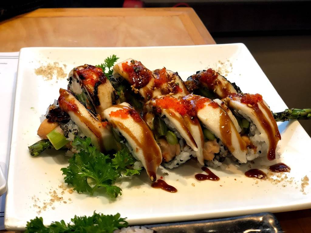 Mi-Ne Sushi | restaurant | 325 Bremner Blvd, Toronto, ON M5V 3V3, Canada | 4166231975 OR +1 416-623-1975