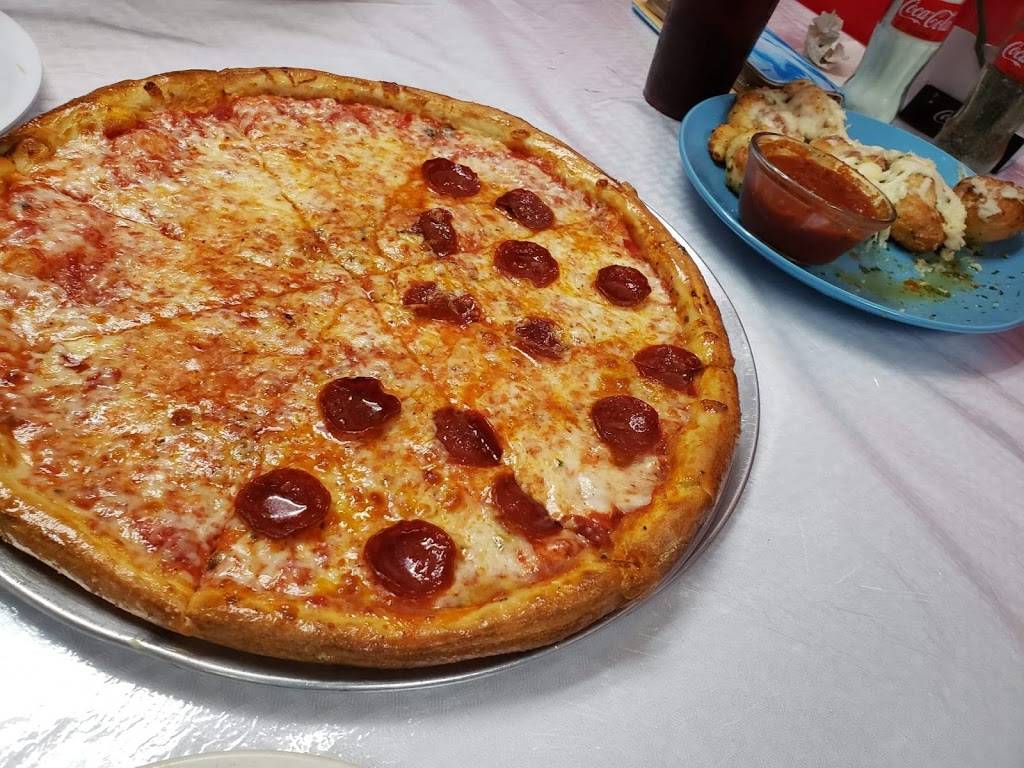 Villa Pizzeria | restaurant | 3640 Blue Ridge Blvd, Blue Ridge, VA 24064, USA | 5407289414 OR +1 540-728-9414