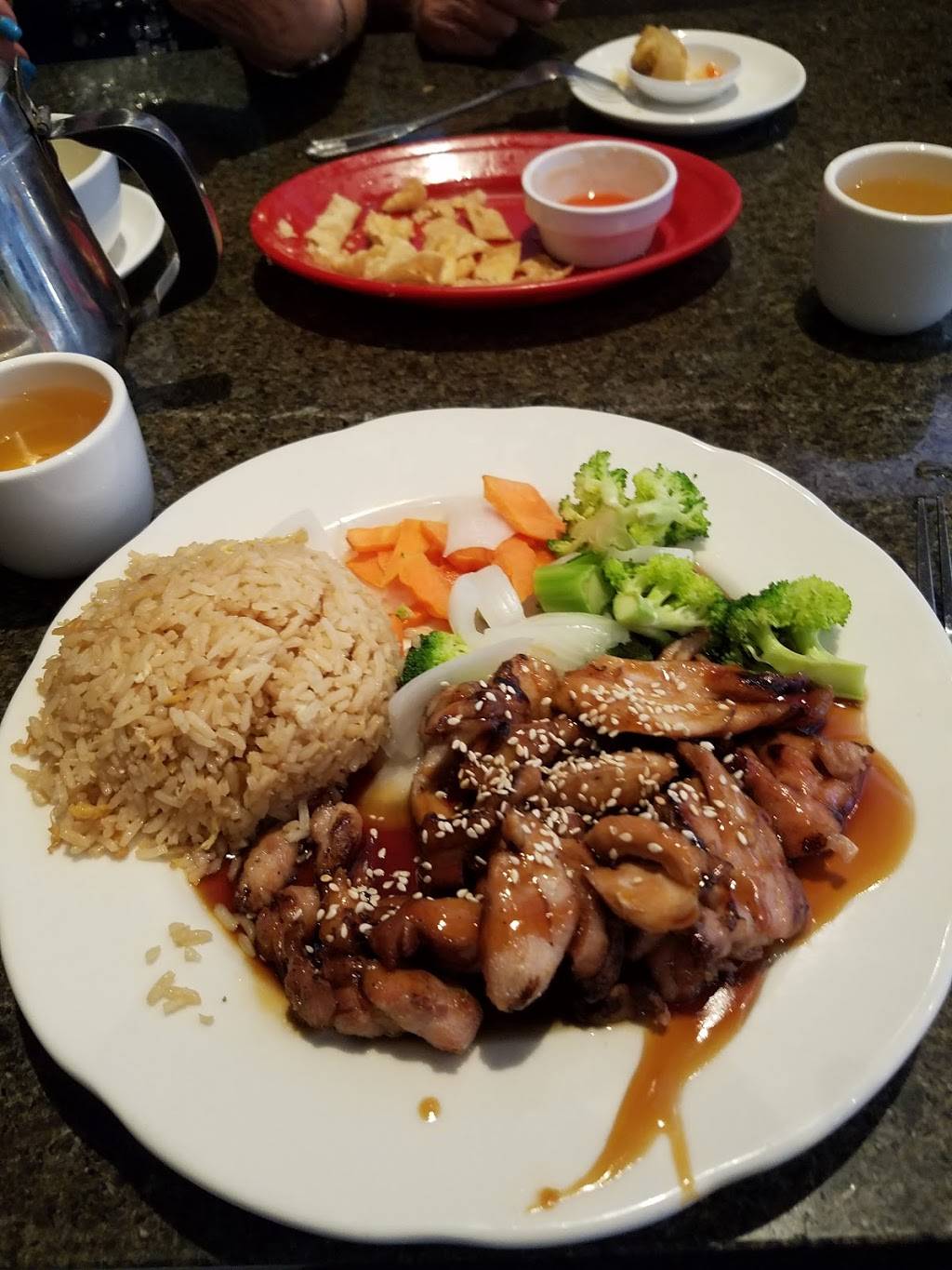 Red Ginger China Bistro | restaurant | 40405 Winchester Rd #101, Temecula, CA 92591, USA | 9512961625 OR +1 951-296-1625